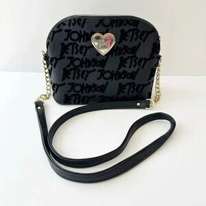 BETSEY JOHNSON Dome Shoulder‎ Crossbody Chain Strap Purse Black Velvet